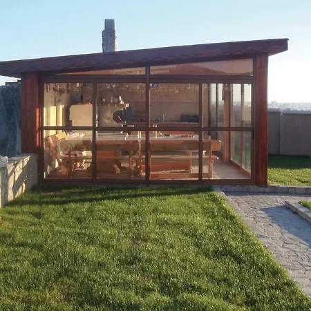 Five-bedroom Holiday In קושריצה