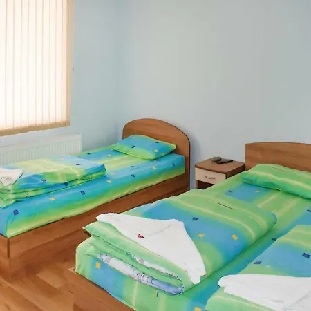 Five-bedroom Holiday In בית נופש קושריצה