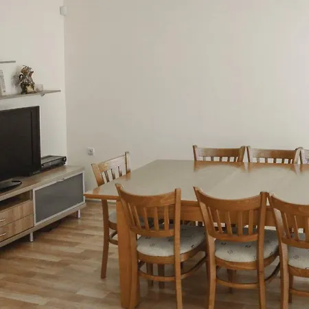 Five-bedroom Holiday In