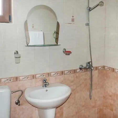 Five-bedroom Holiday In בית נופש *