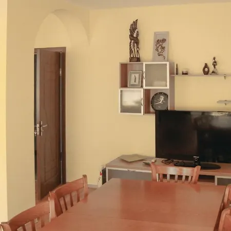 Five-bedroom Holiday In * Kosharitsa