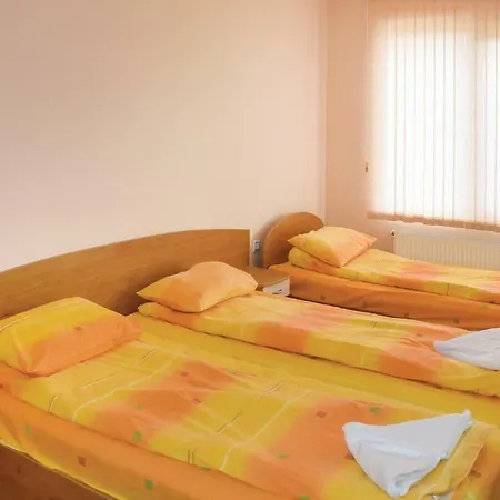 Five-bedroom Holiday In